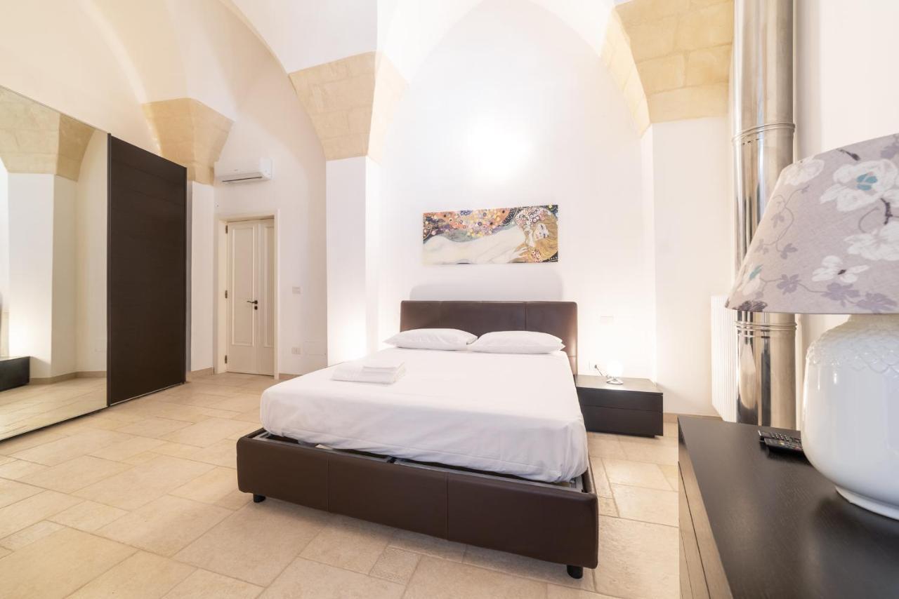 Milestone Inn Lecce Buitenkant foto