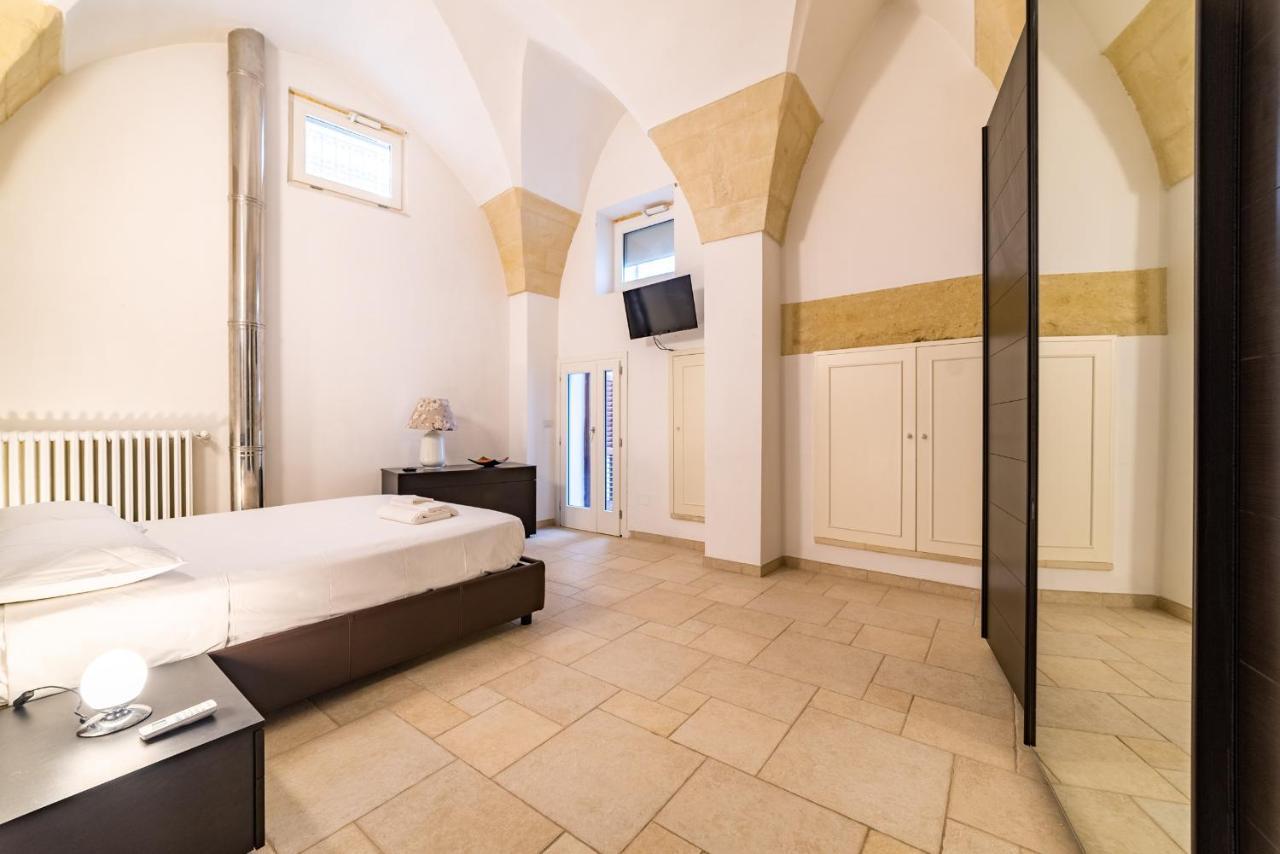 Milestone Inn Lecce Buitenkant foto