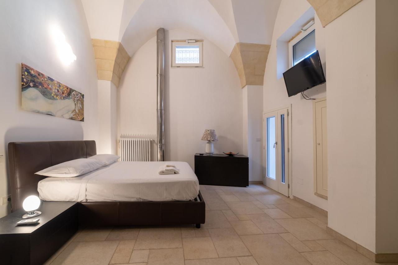 Milestone Inn Lecce Buitenkant foto