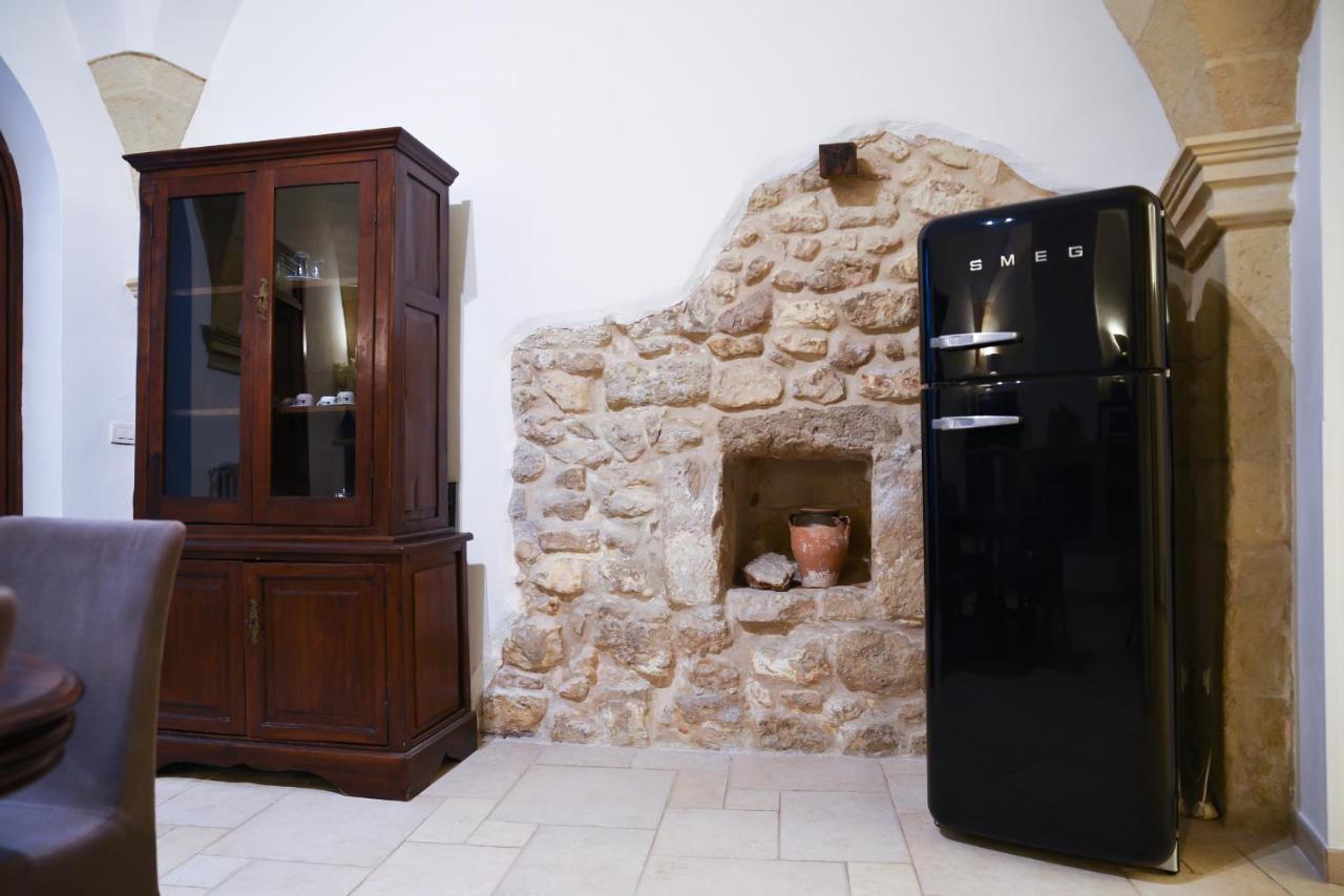 Milestone Inn Lecce Buitenkant foto